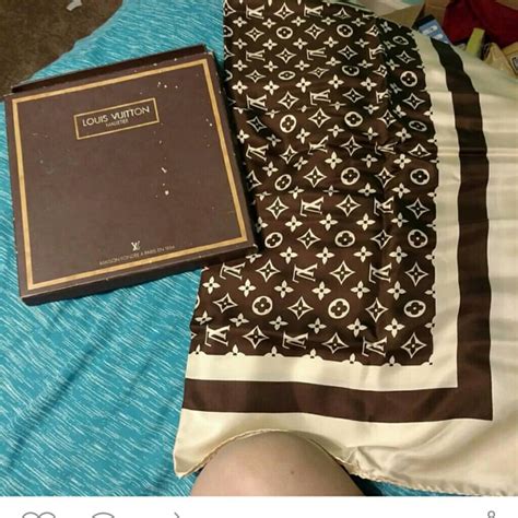 louis vuitton scarf poshmark